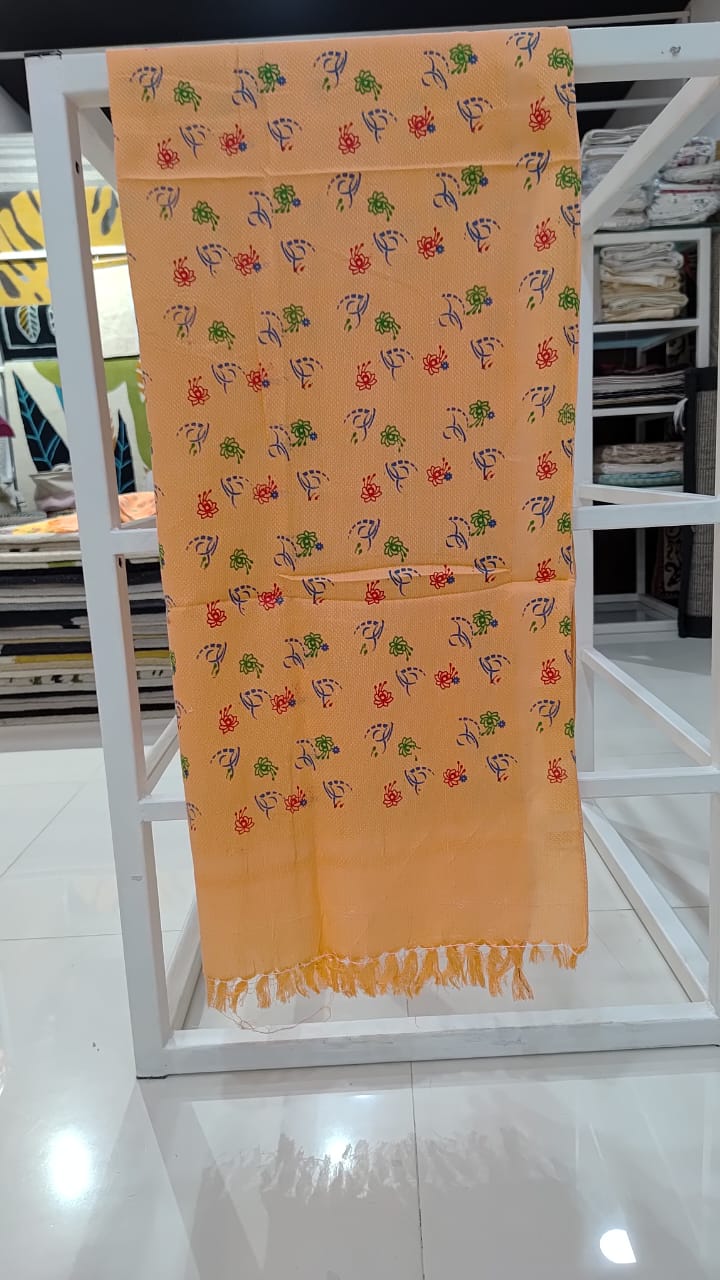 Floral Print Cotton Bath Towel with Tassels (175 x 96 cm)