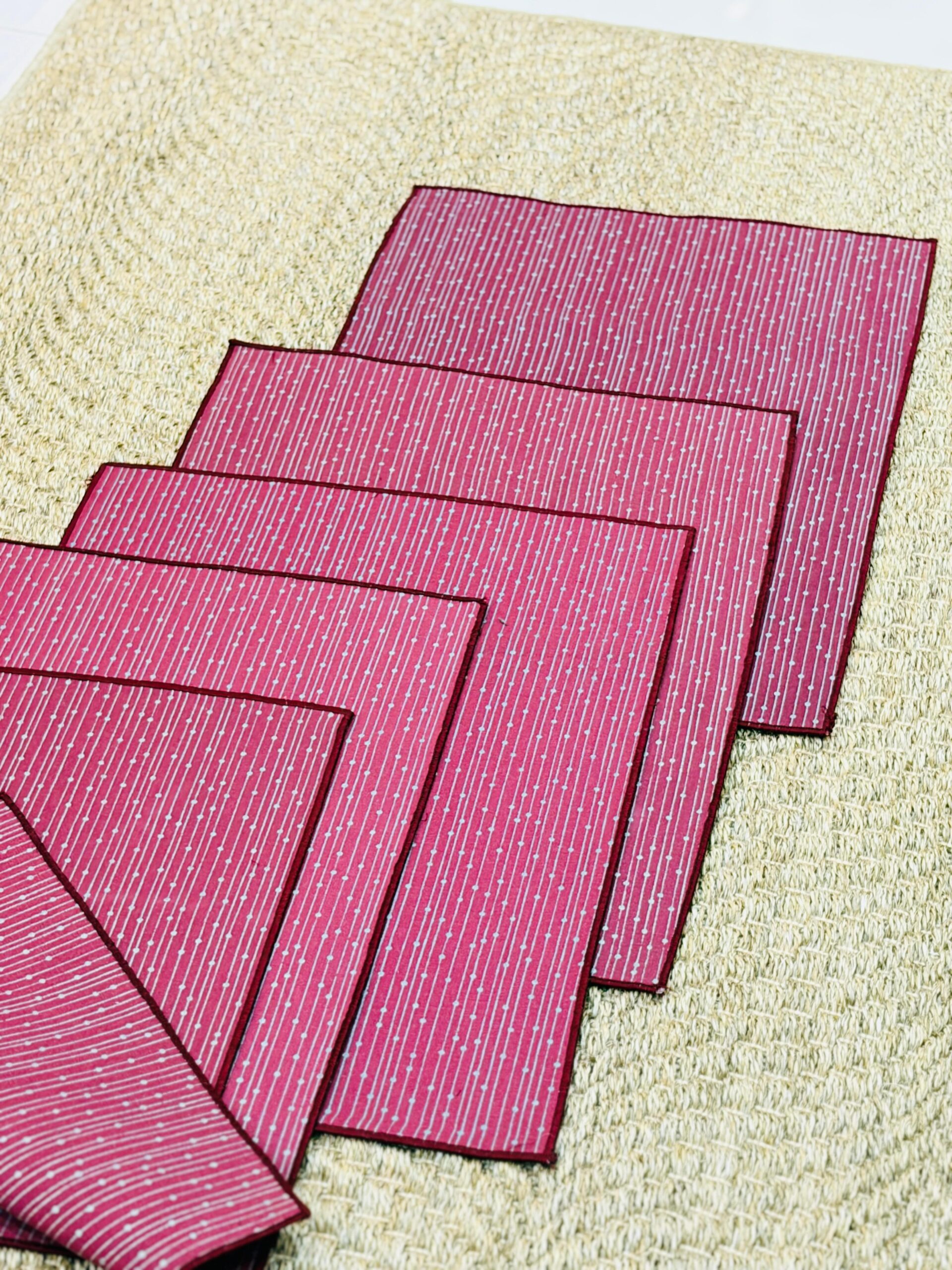 Magenta Bead-Line Table Mat Set - Image 2