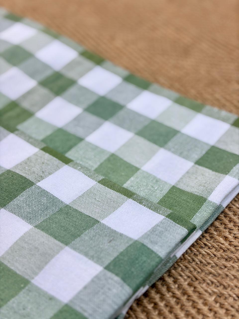 Green Gingham Table Linen Set - Image 3