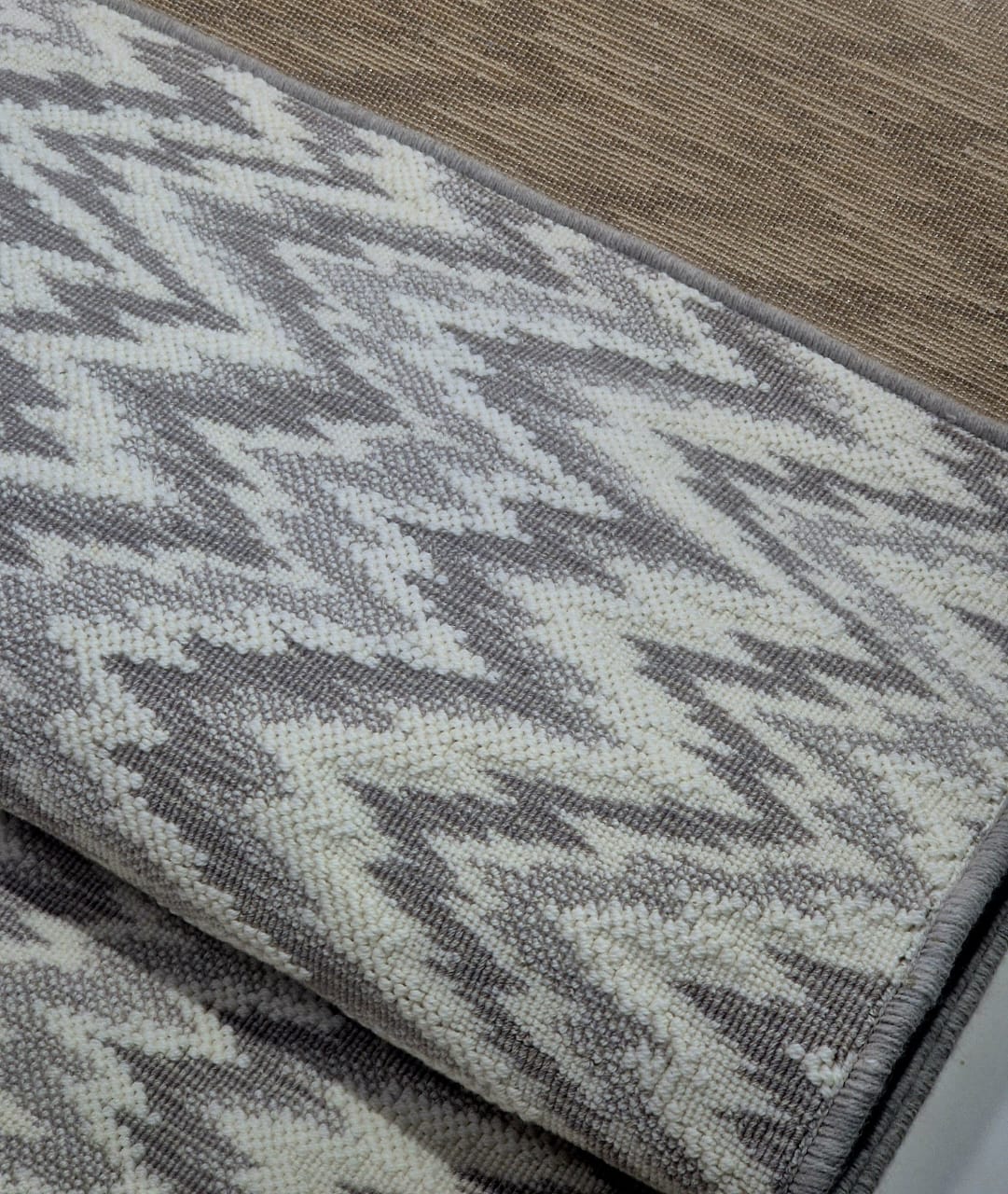Grey Abstract Wave Carpet - Image 3