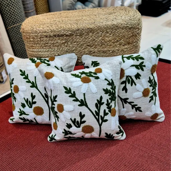 Daisy Floral Cushion Cover - Image 3